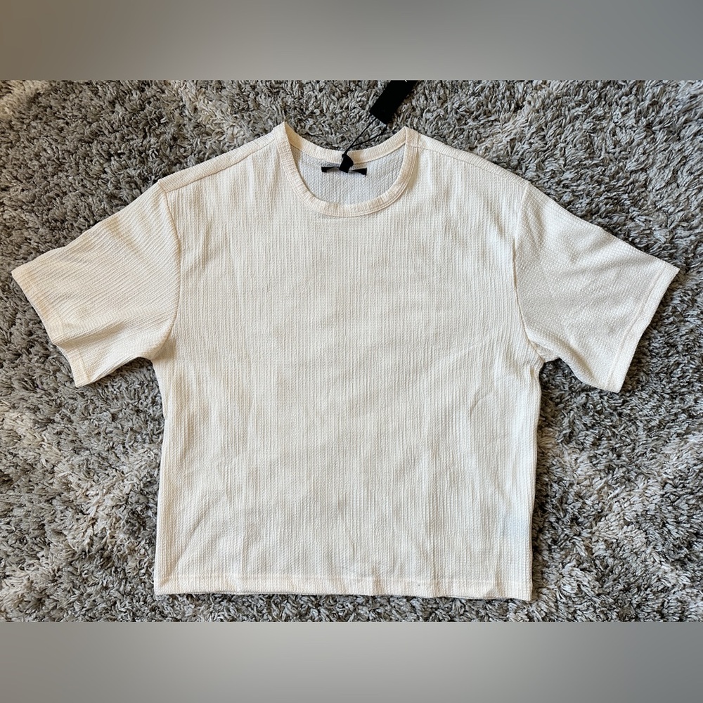 FashionNova Men textured t-shirt